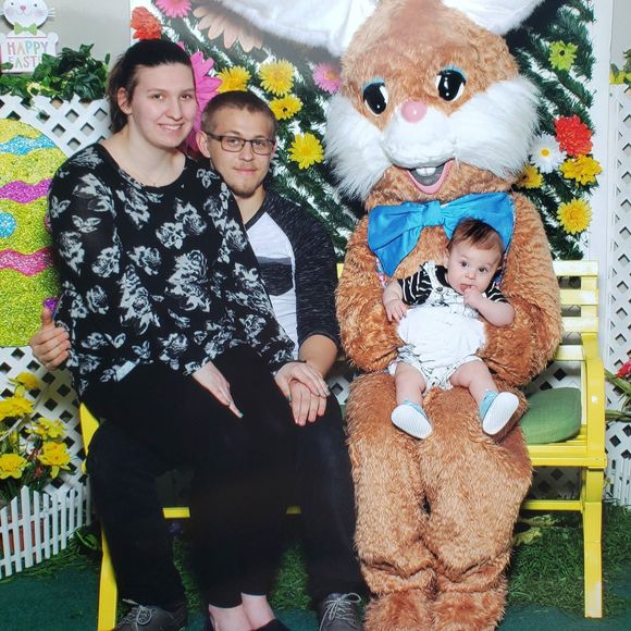 Meet your Posher, Courtney - Picture 1 of 1